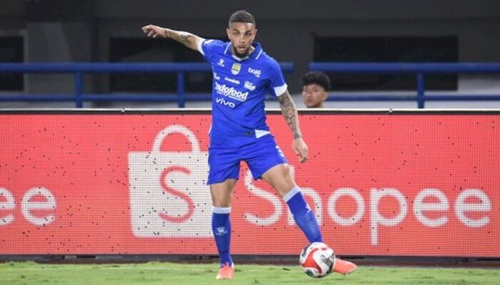 Gawat! Kurzawa Cedera Hamstring, Absen di Dua Laga Sisa Persib