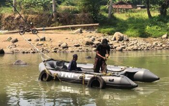 Jembatan Leuwidinding Sukabumi Enam Bulan Putus