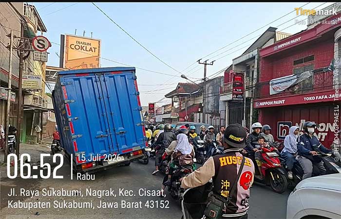 Kecelakaan lalu lintas di Jalan Raya Cisaat Sukabumi
