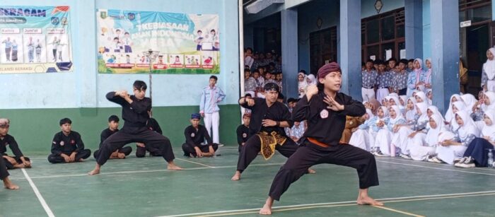 Pencak Silat Golok Kala Peto