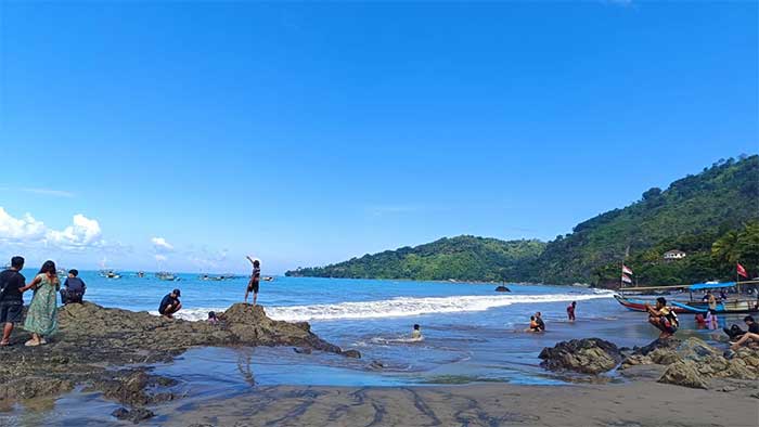 Pesona Pantai Cibangban Cisolok Sukabumi
