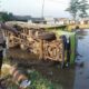 Truk Hino Terjun ke Sawah