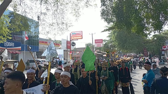 Karnaval Kemerdekaan RI ke 81 di Palabuhanratu