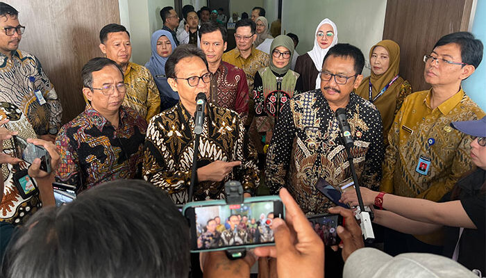 Menkes Soroti Layanan Kesehatan Ibu Hamil di Sukabumi, Stunting Tembus 11.750 Anak