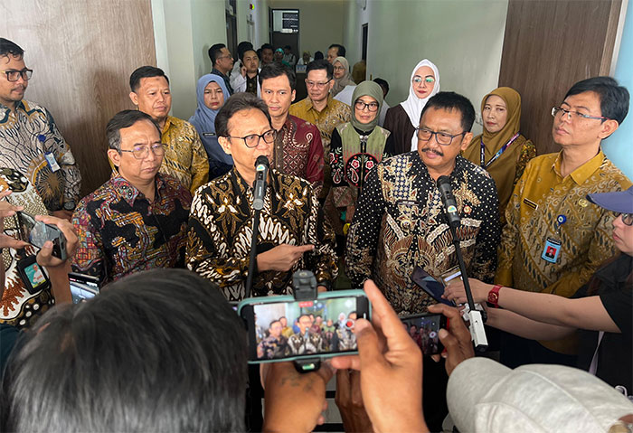 Menkes Soroti Layanan Kesehatan Ibu Hamil di Sukabumi
