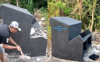 Pembongkaran Fasilitas Pembakaran Sampah KKN UMMI