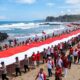 Bendera Raksasa 300 Meter Siap Dibentangkan di Pantai Karanghawu. (Ilustrasi)